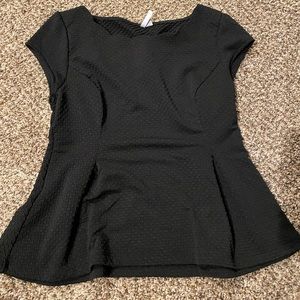 Black slimming top